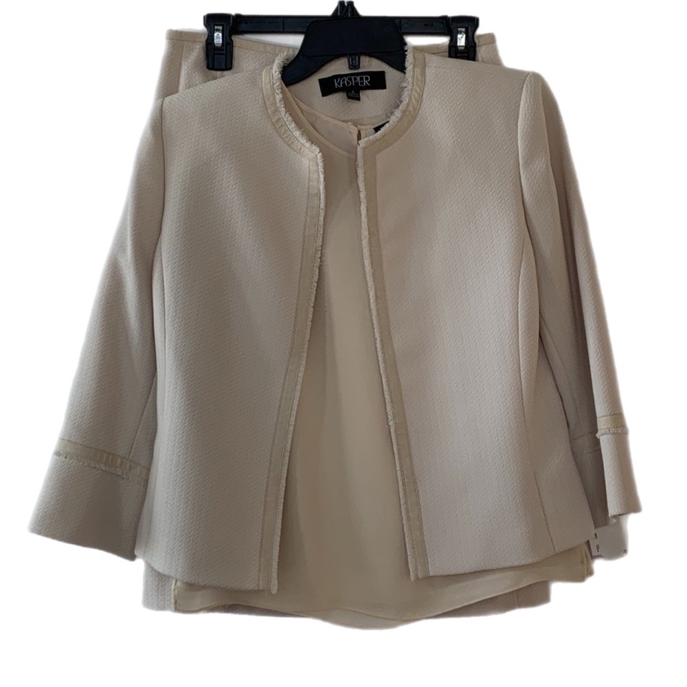 Stunning Kasper Women’s Three Piece Skirt Suit Jacket Blouse Skirt NEW WITH TAGS